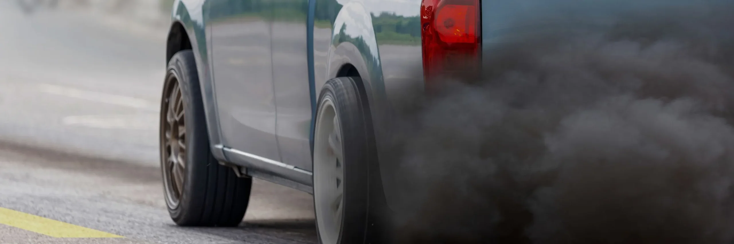 komisja europejska wycofuje się z całkowitego zakazu sprzedaży w ue nowych samochodów spalinowych